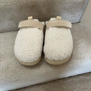 Sorel Women's Cream Fleece Mules